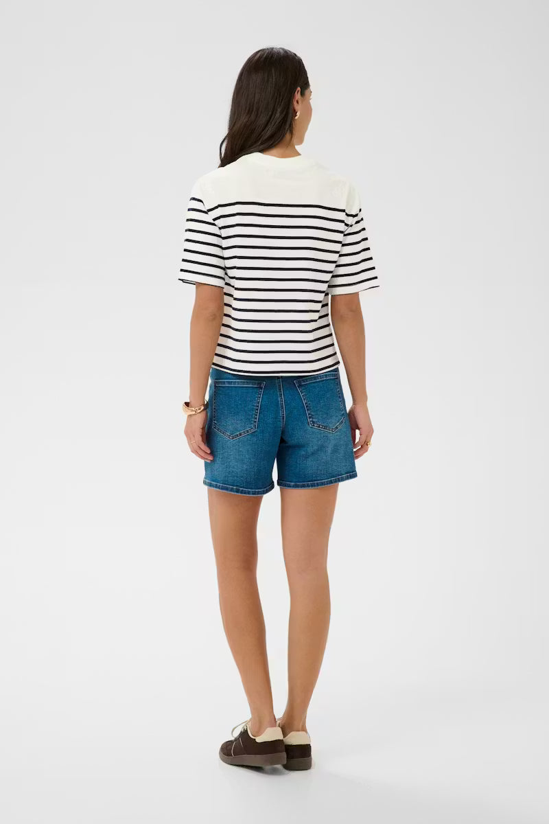 KAnolia T-shirt  NEW IN