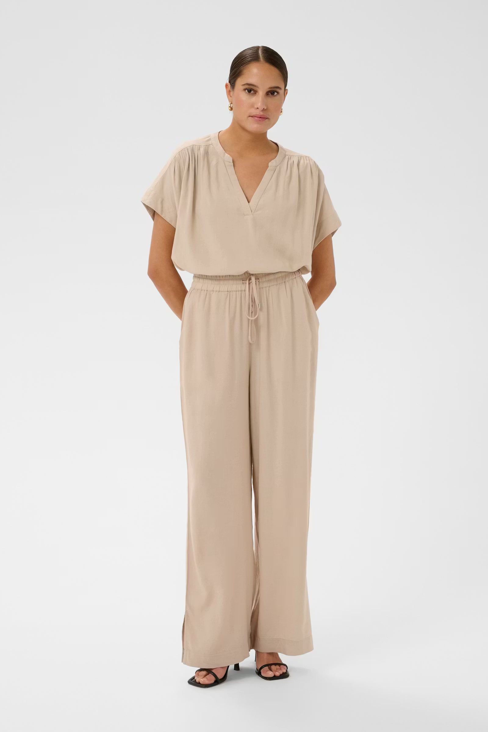 KAmilia  Wide leg Trousers