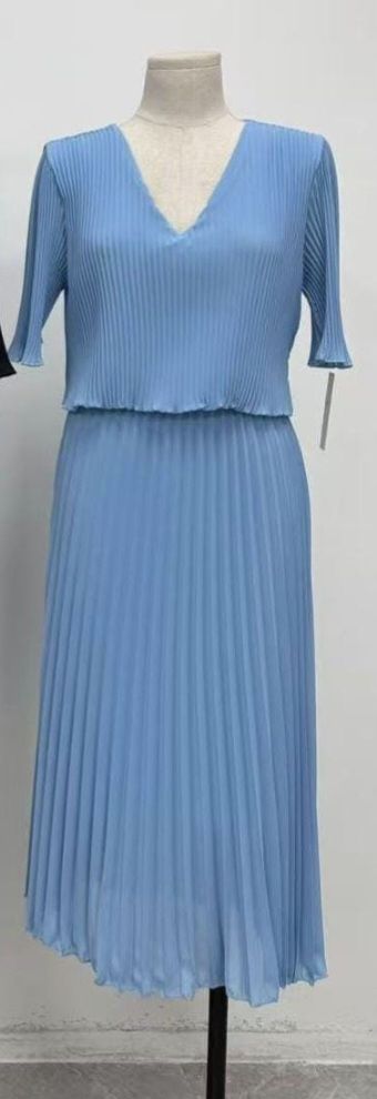 New collection dress, comes in lilac and blue