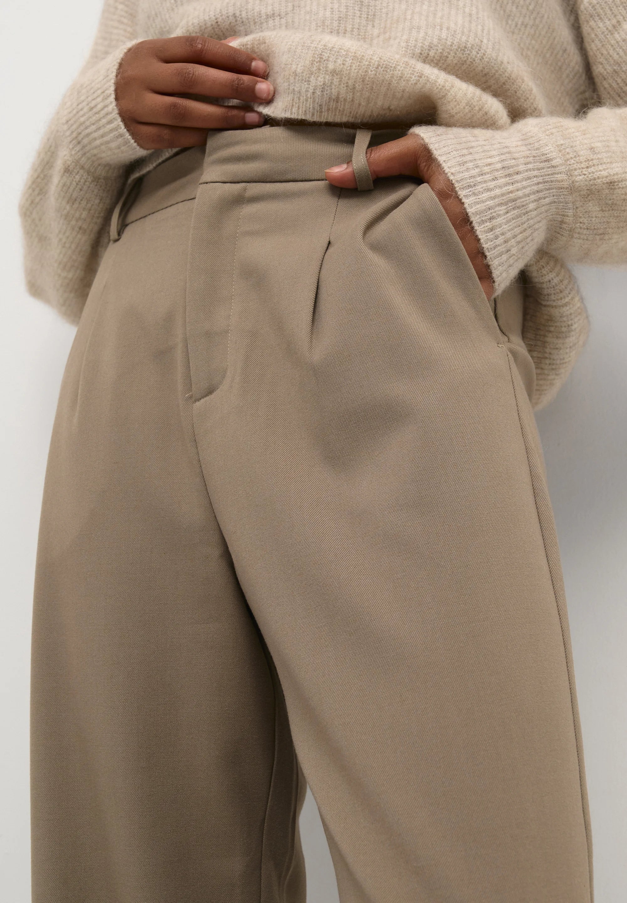 Kaffe KAMERLE CROPPED - Chinos - brindle