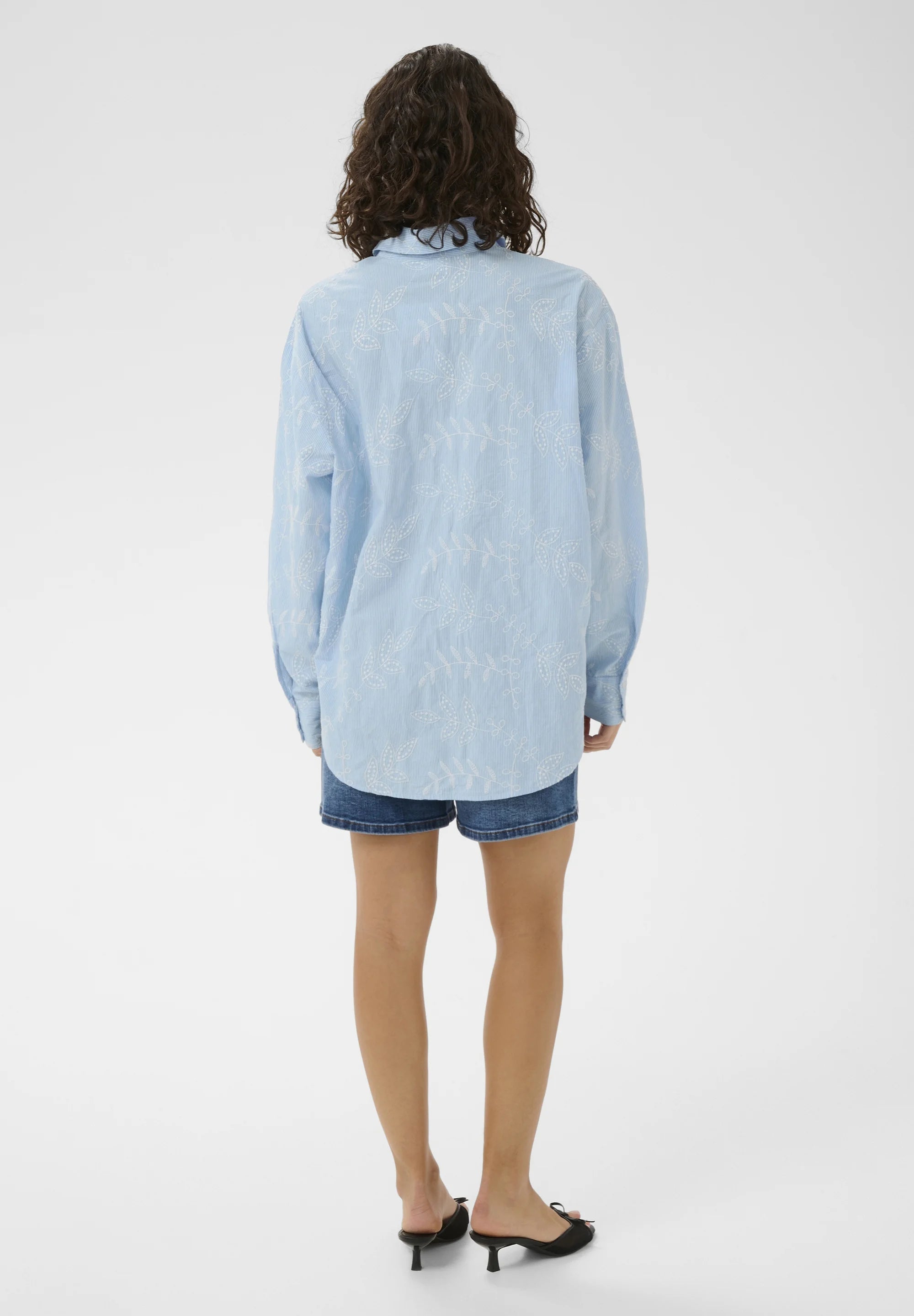 Kaffe MARLEE - Button-down blouse - white blue embroidery stripe